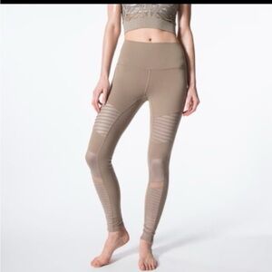 ALO Yoga High Waist Moto Leggings in the color Grey Glossy